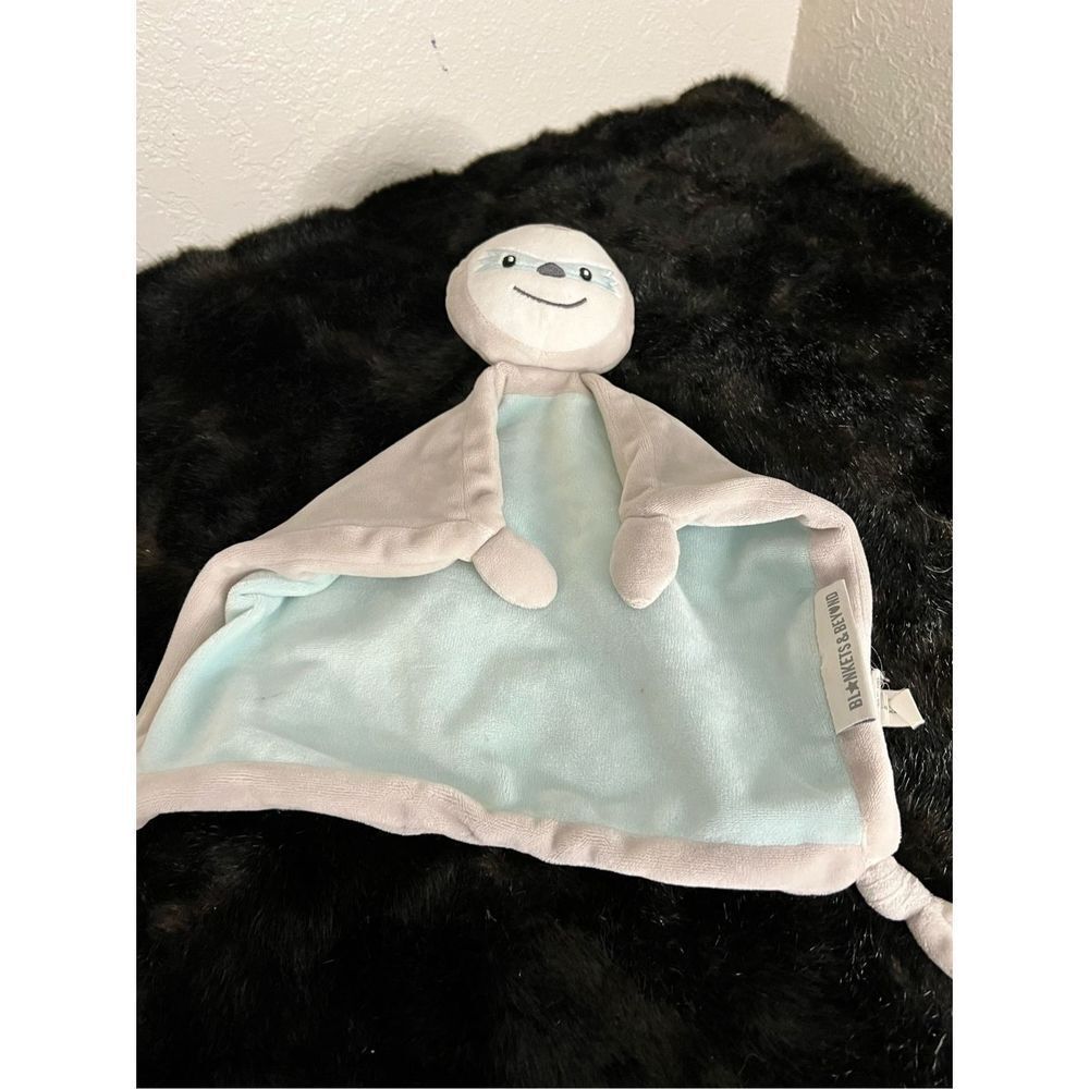 Blankets & beyond sloth plush lovey blanket